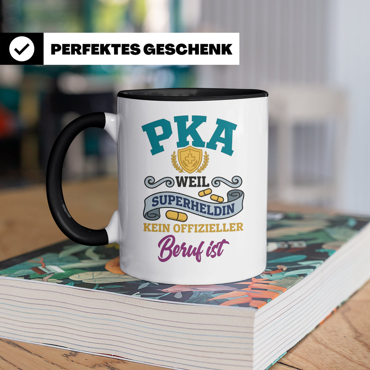 PKA Tasse Superheldin Geschenk für Pharmazeutisch-kaufmännis – Schwarz [farbe:schwarz]
