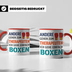 Boxen Tasse mit Spruch Andere gehen zum Therapeuten | Lustig – Rot [farbe:rot]