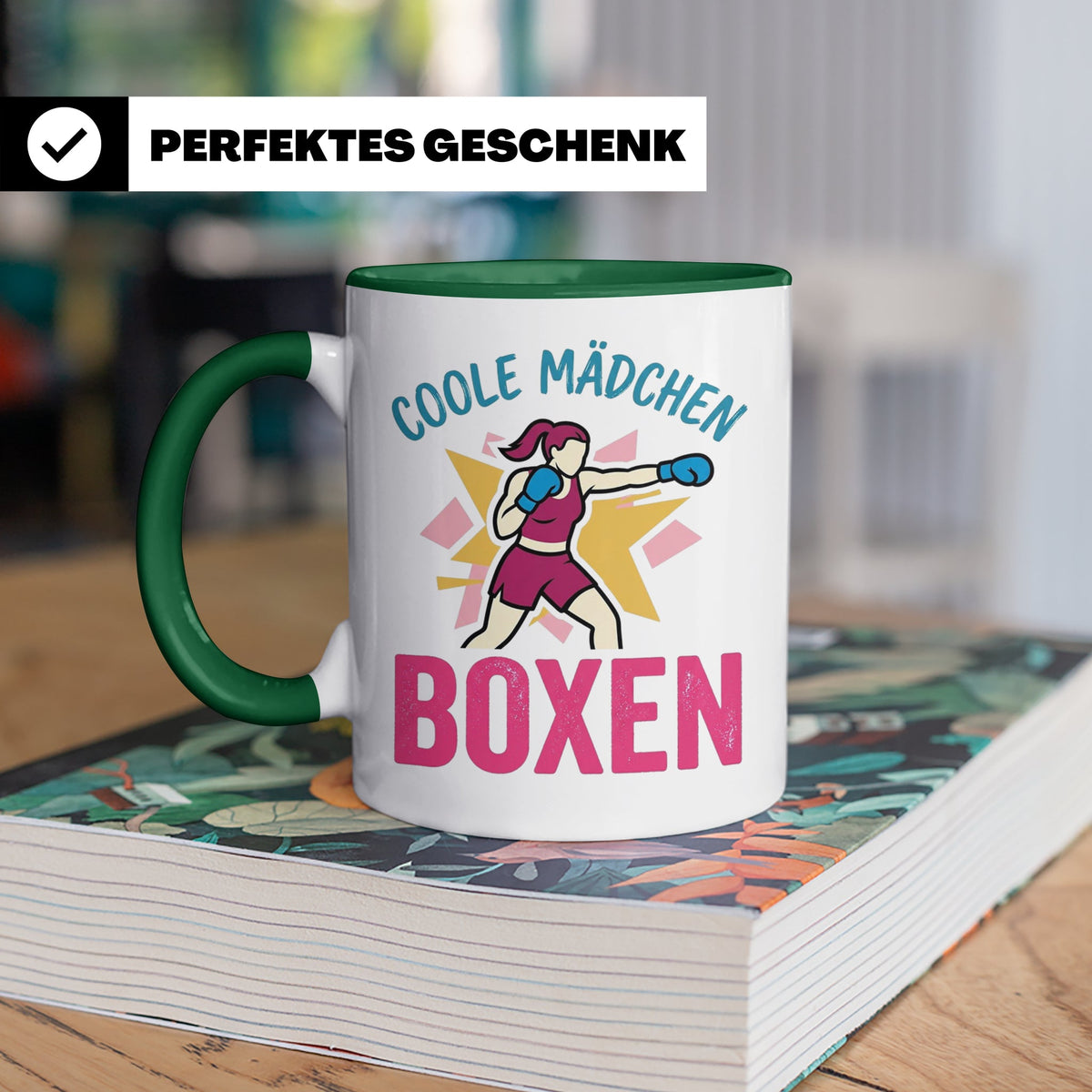 Boxerin Tasse mit Spruch 'Coole Mädchen boxen' Geschenk für  – Grün [farbe:grün]