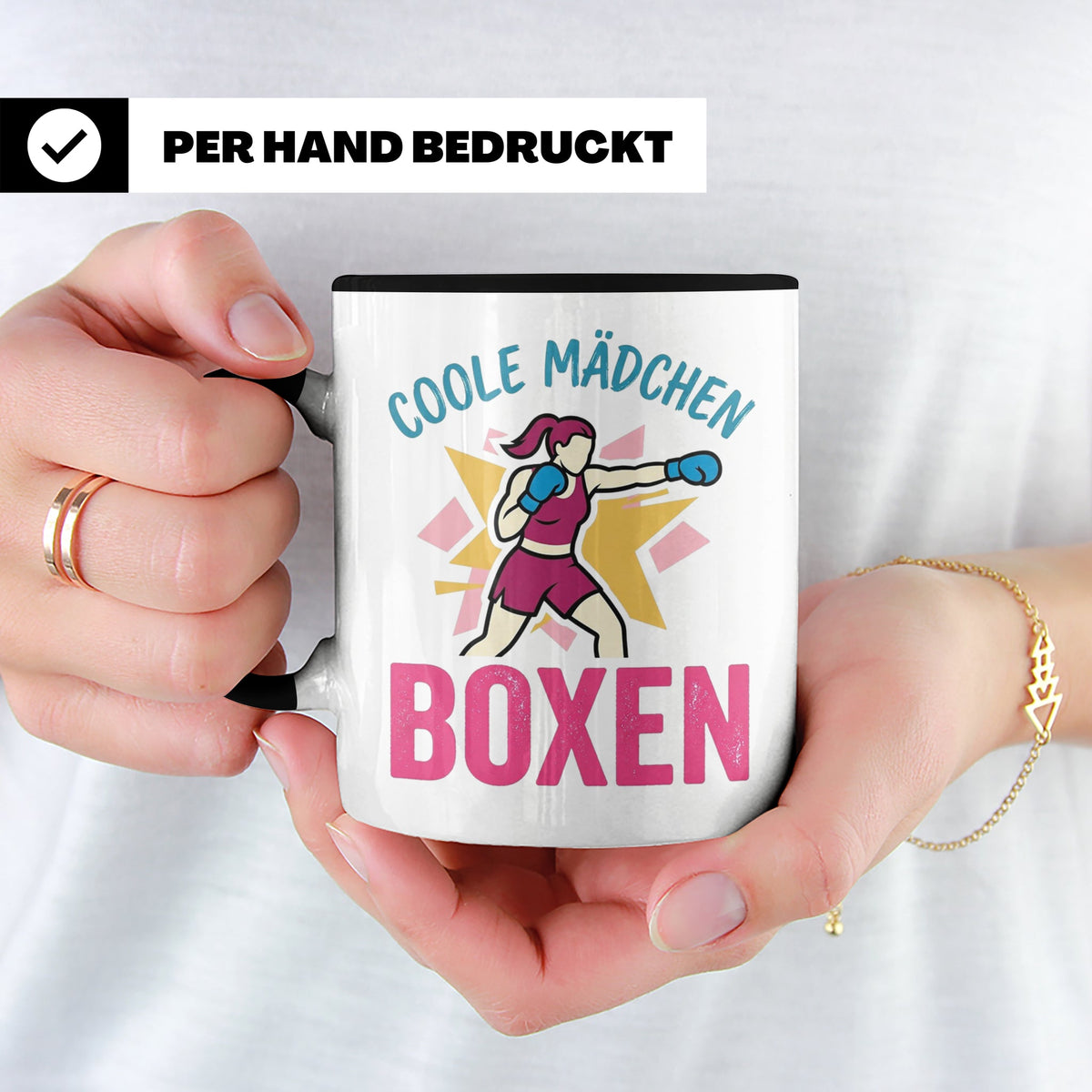 Boxerin Tasse mit Spruch 'Coole Mädchen boxen' Geschenk für  – Schwarz [farbe:schwarz]