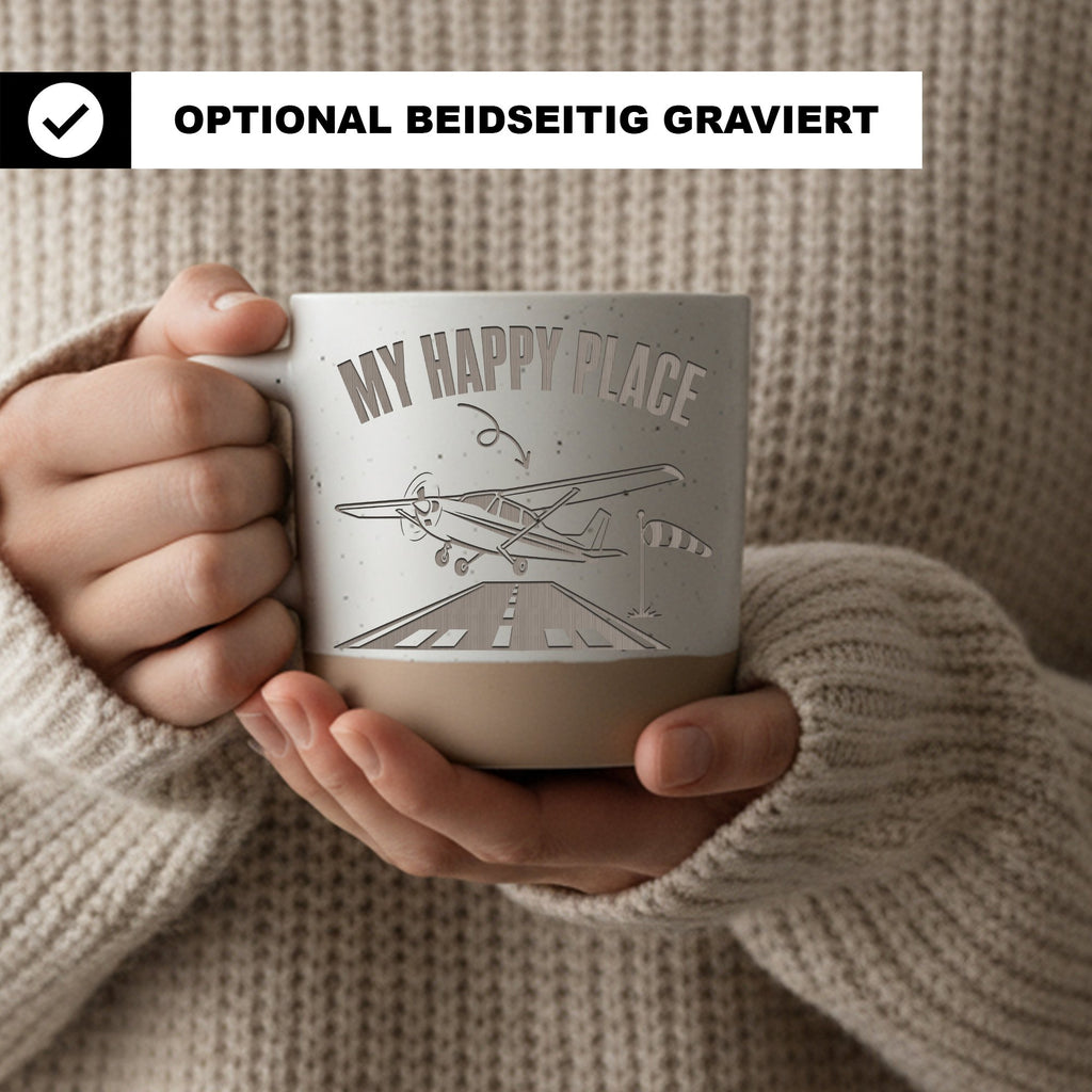 Flugzeug Tasse My Happy Place - Lustiges Geschenk für Piloten - Fliege – Bild 2