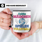Volleyball Tasse für Mädchen mit Spruch Echte Mädchen spiele – Schwarz [farbe:schwarz]