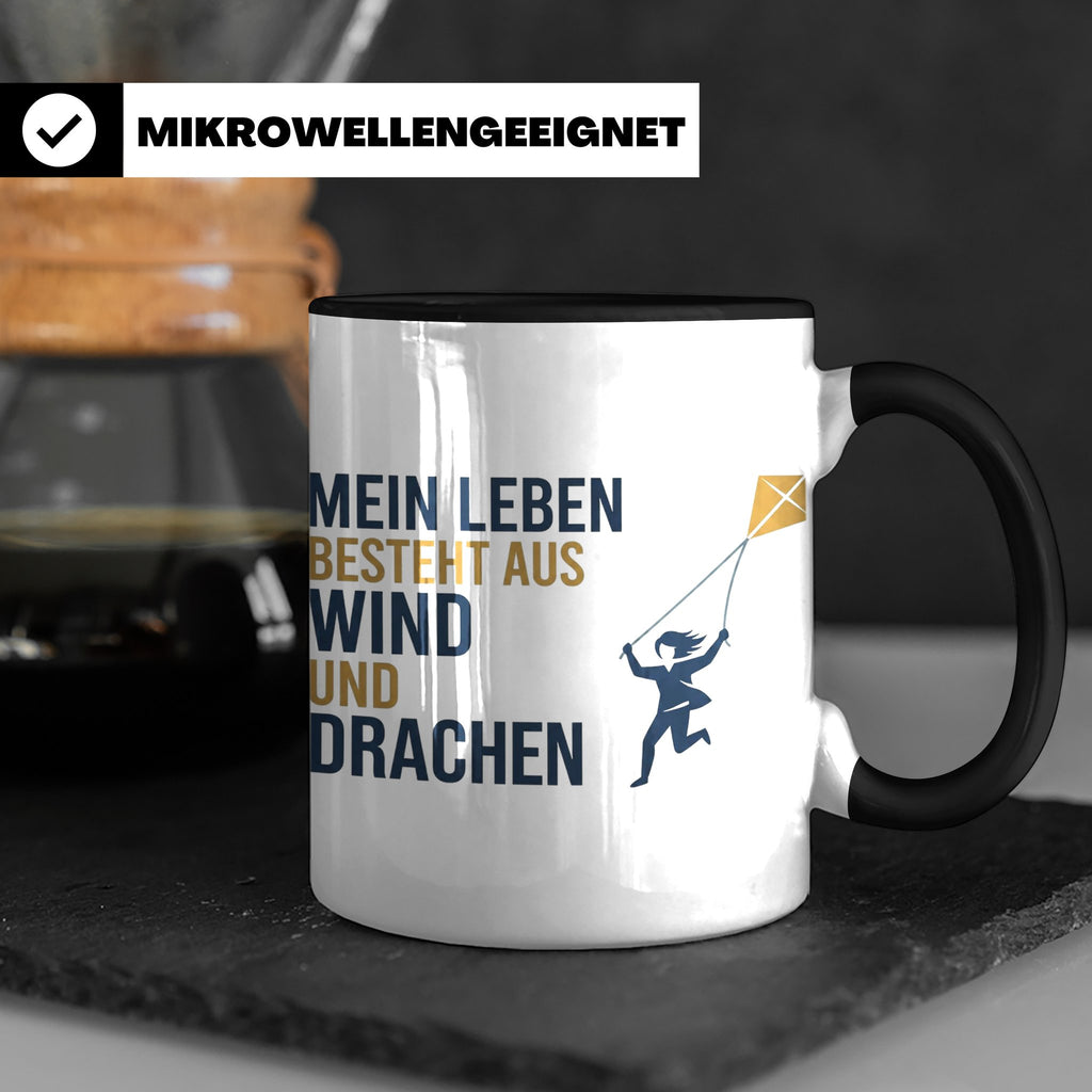 Drachensteigen Tasse mit Spruch Mein Leben besteht aus Wind  – Schwarz [farbe:schwarz]