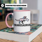Transsaurus Tasse mit Trans Pride Flagge, LGBTQ Dinosaurier  – Rosa [farbe:rosa]