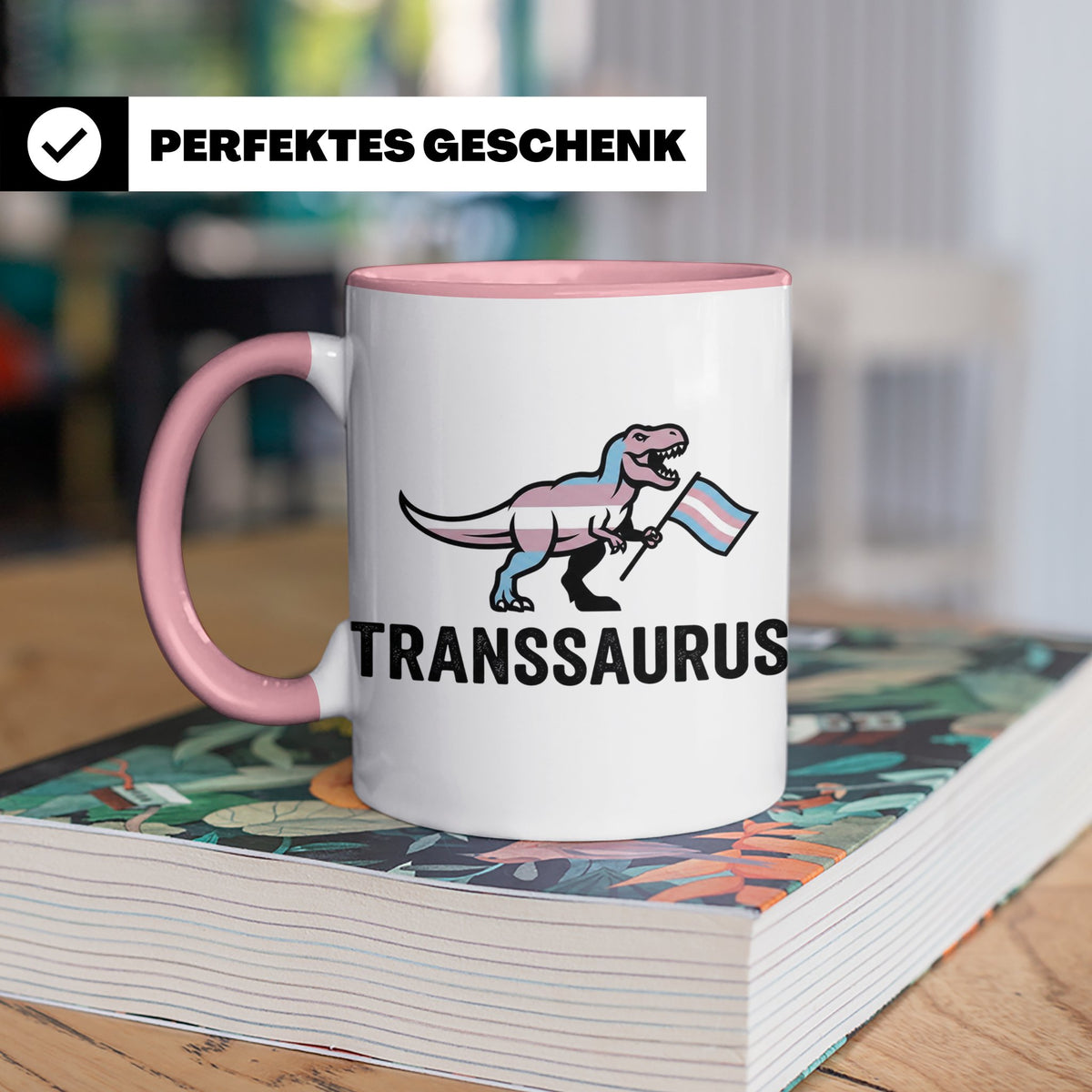 Transsaurus Tasse mit Trans Pride Flagge, LGBTQ Dinosaurier  – Rosa [farbe:rosa]
