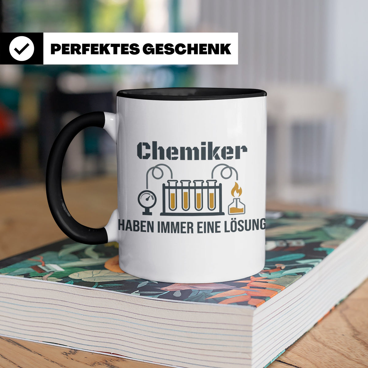 Chemiker Tasse mit Spruch 'Haben immer eine Lösung' Geschenk – Schwarz [farbe:schwarz]