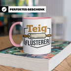 Teig Flüsterer Tasse Bäcker Geschenk, Lustiger Spruch für Ko – Rosa [farbe:rosa]