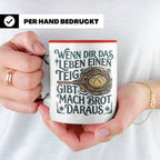 Brot backen Tasse mit Spruch Wenn das Leben Teig gibt, Bäcke – Rot [farbe:rot]