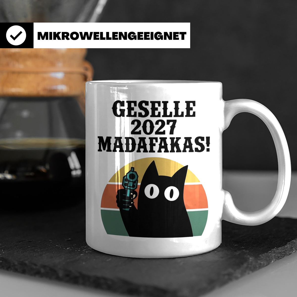 Geselle 2027 Tasse mit Madafakas Katze | Geschenk für Azubi  – Weiß [farbe:weiß]