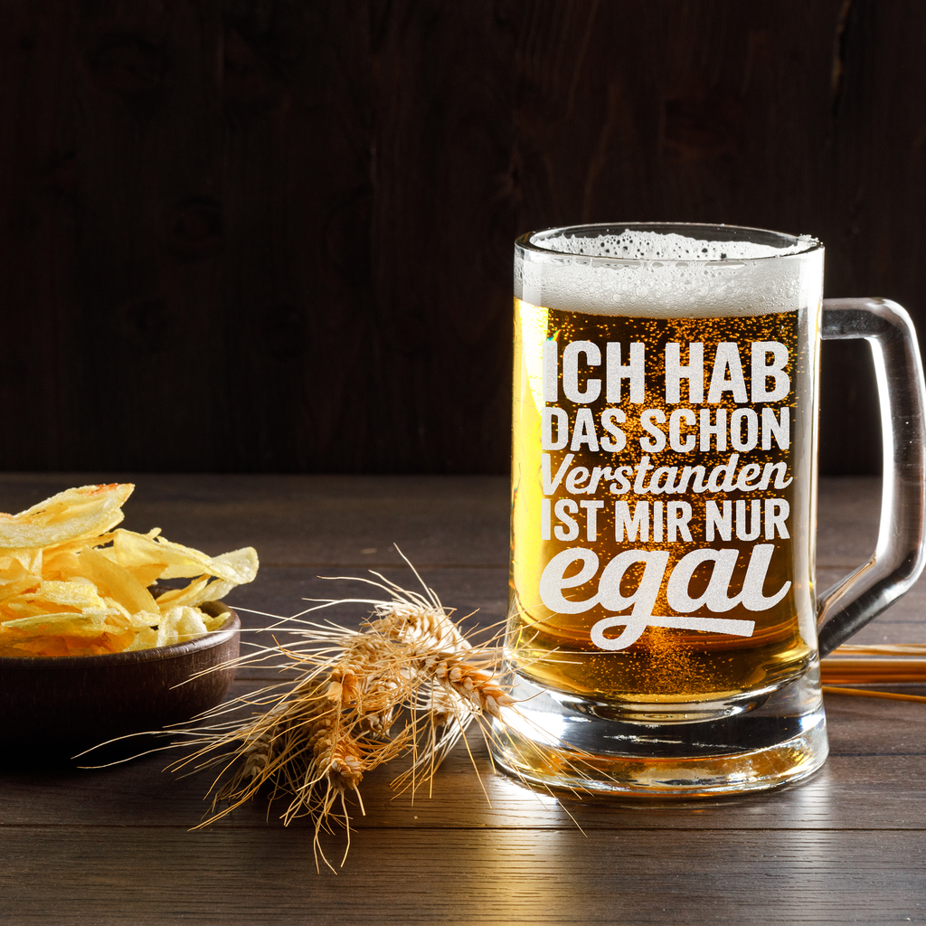 Lustiger Bierkrug „Ist mir nur egal“ – witziges Geschenk für Männer & Frauen, perfekter Spaßkrug für Kollegen, Freunde & Familie