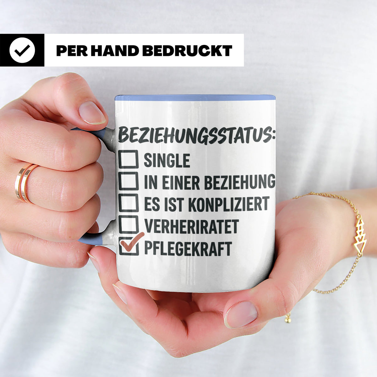Pflegekraft Tasse mit Spruch Beziehungsstatus Pflegekraft |  – Blau [farbe:blau]