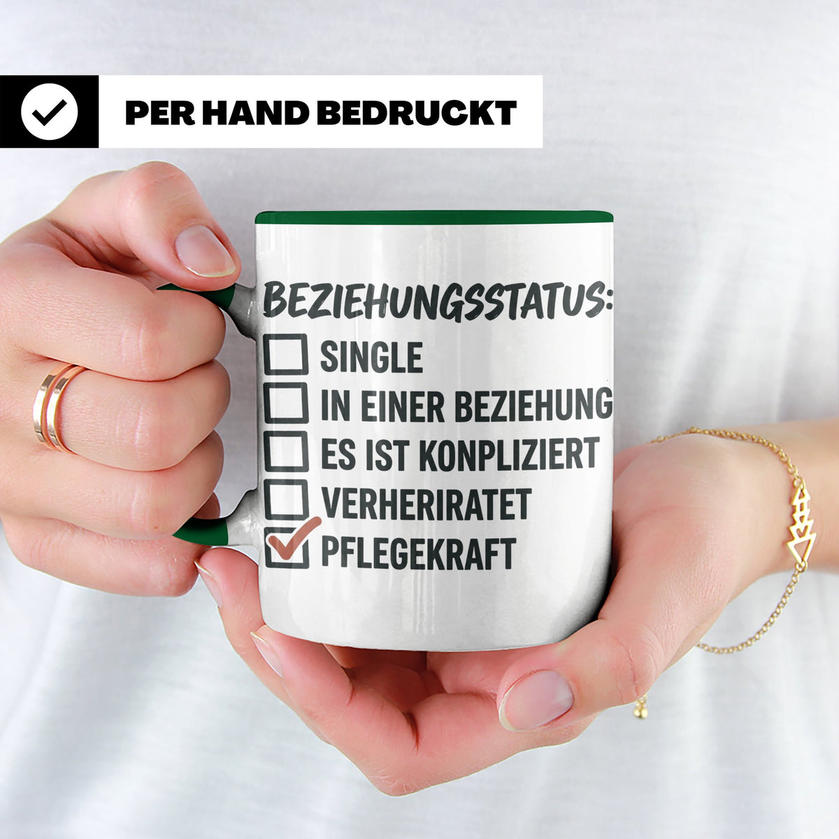 Pflegekraft Tasse mit Spruch Beziehungsstatus Pflegekraft |  – Grün [farbe:grün]