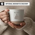 Personalisierte Tasse Mrs. mit Wunschname, Braut Kaffeetasse Kleid Design, Hochzeitsgeschenk für Frauen, Becher JGA Braut