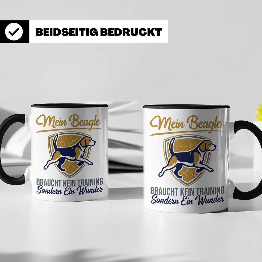 Beagle Tasse mit Spruch braucht kein Training sondern ein Wu – Schwarz [farbe:schwarz]