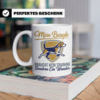 Beagle Tasse mit Spruch braucht kein Training sondern ein Wu – Weiß [farbe:weiß]