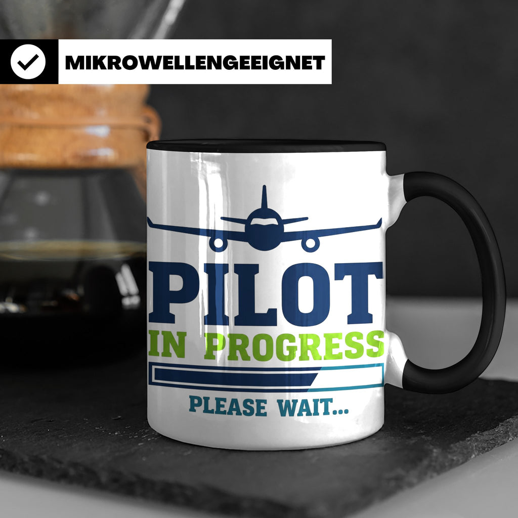 Pilot in Ausbildung Tasse lustiger Spruch Flugschüler Gesche – Schwarz [farbe:schwarz]