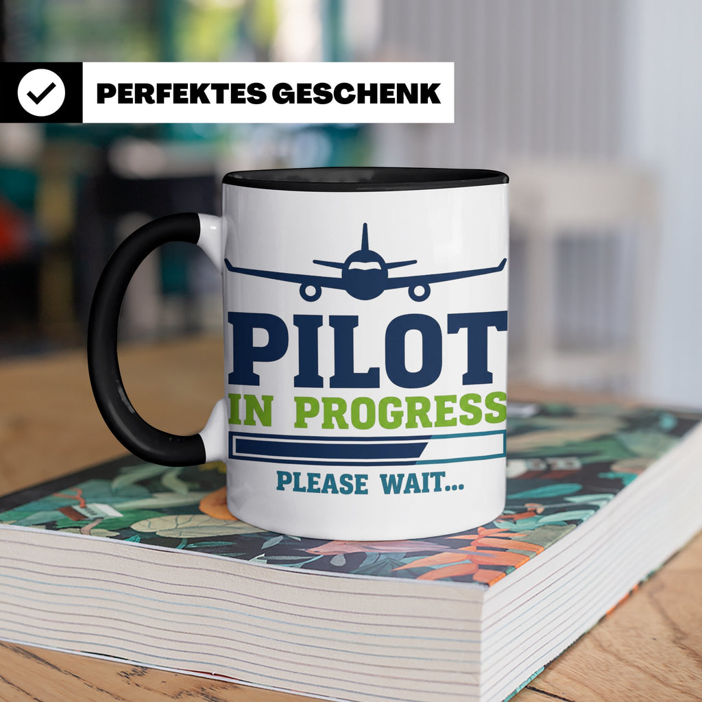 Pilot in Ausbildung Tasse lustiger Spruch Flugschüler Gesche – Schwarz [farbe:schwarz]