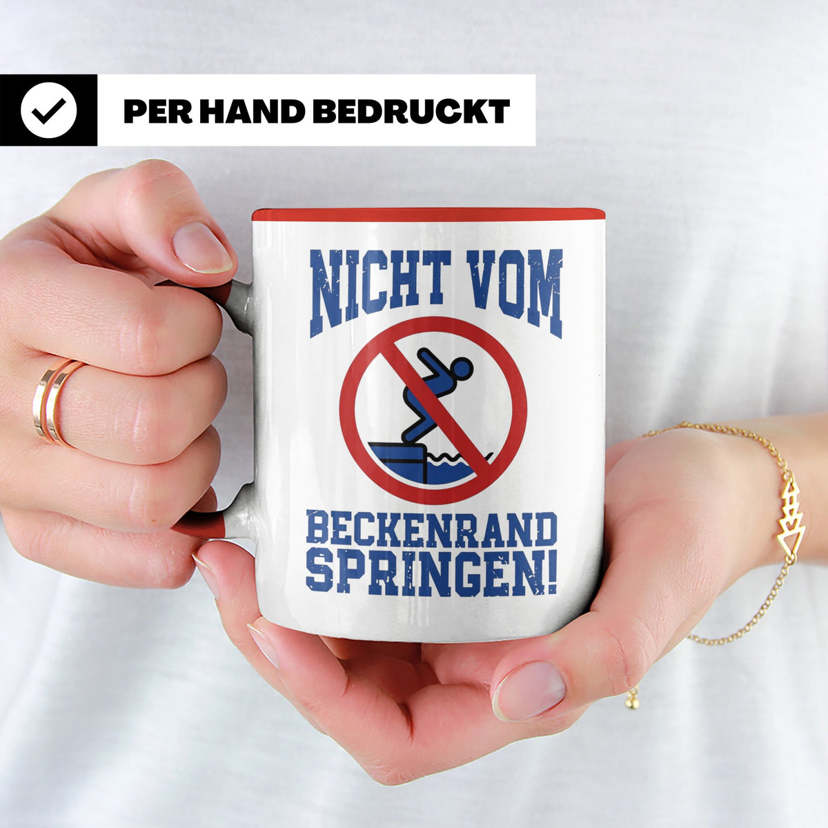 Bademeister Tasse Nicht vom Beckenrand springen lustiger Spr – Rot [farbe:rot]