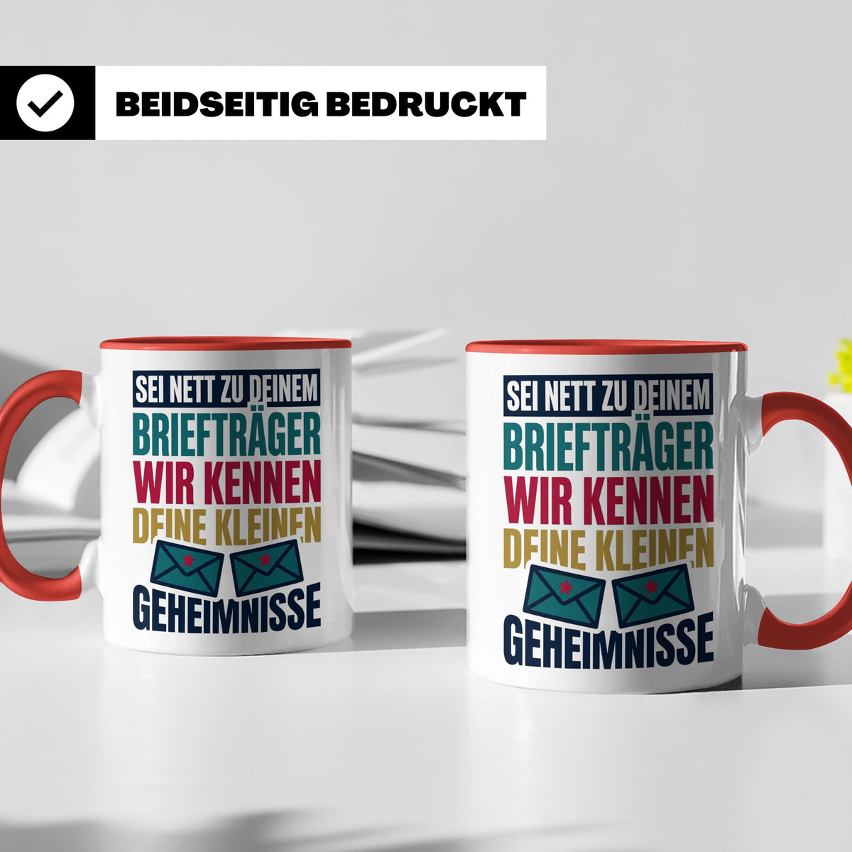 Briefträger Tasse mit Spruch "Wir kennen deine Geheimnisse"  – Rot [farbe:rot]