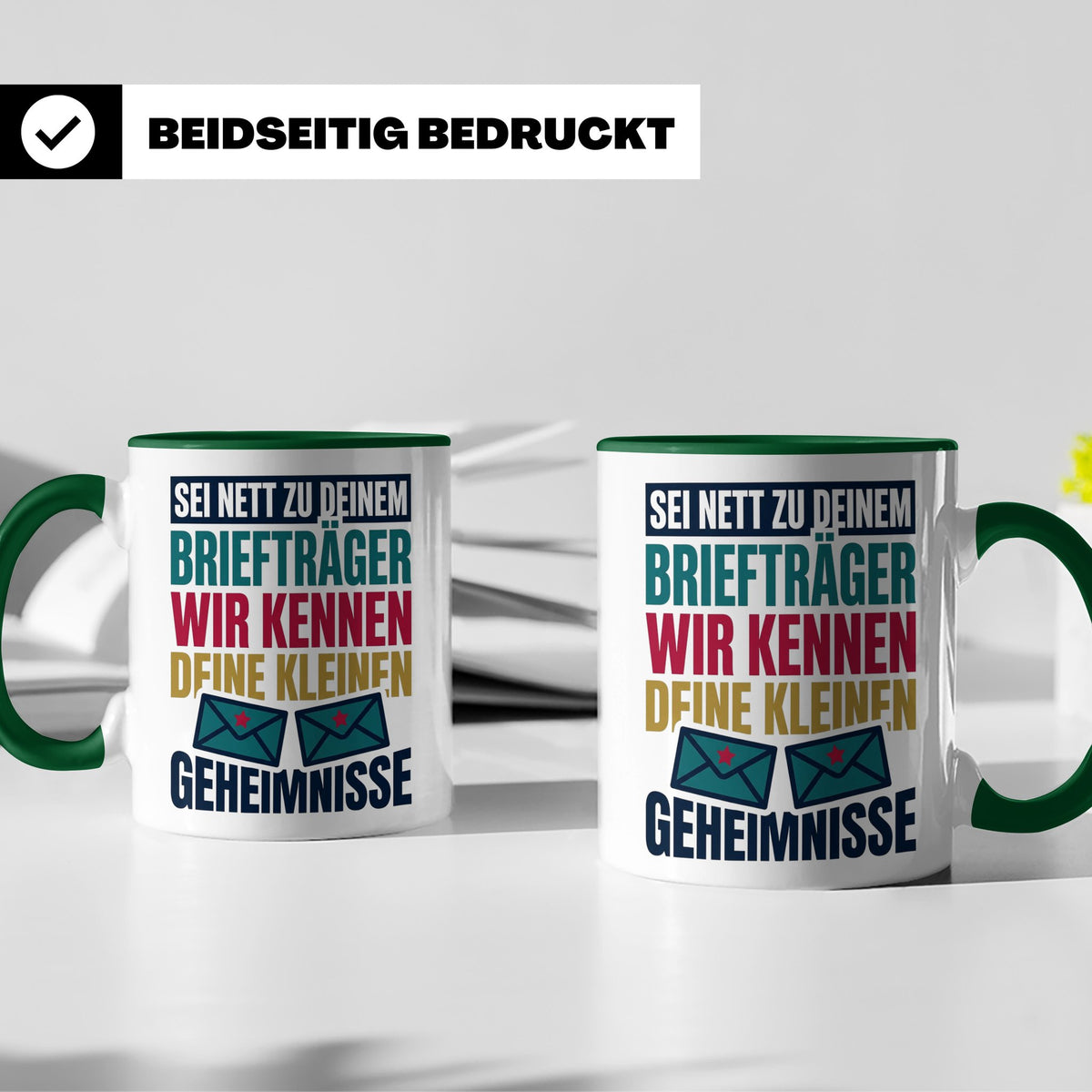 Briefträger Tasse mit Spruch "Wir kennen deine Geheimnisse"  – Grün [farbe:grün]