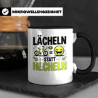 E-Bike Tasse: Lächeln statt Hecheln! Fahrradfahrer Geschenki – Schwarz [farbe:schwarz]