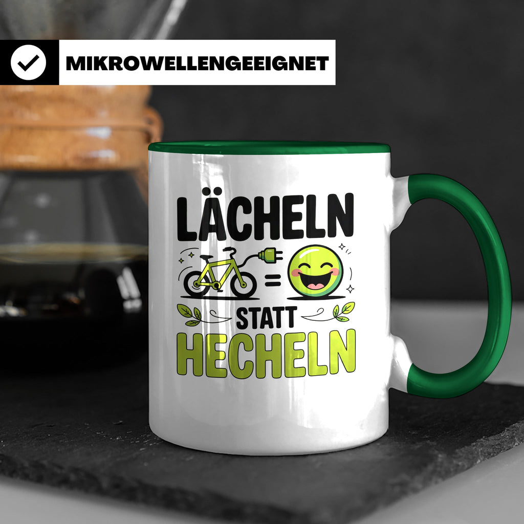 E-Bike Tasse: Lächeln statt Hecheln! Fahrradfahrer Geschenki – Grün [farbe:grün]