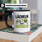 E-Bike Tasse: Lächeln statt Hecheln! Fahrradfahrer Geschenki – Schwarz [farbe:schwarz]