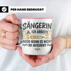 Sängerin Tasse mit Spruch 'Ja ich arbeite' Geschenk für Musi – Rosa [farbe:rosa]