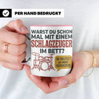 Schlagzeuger Tasse mit Spruch Warst du im Bett, Drummer Gesc – Rosa [farbe:rosa]