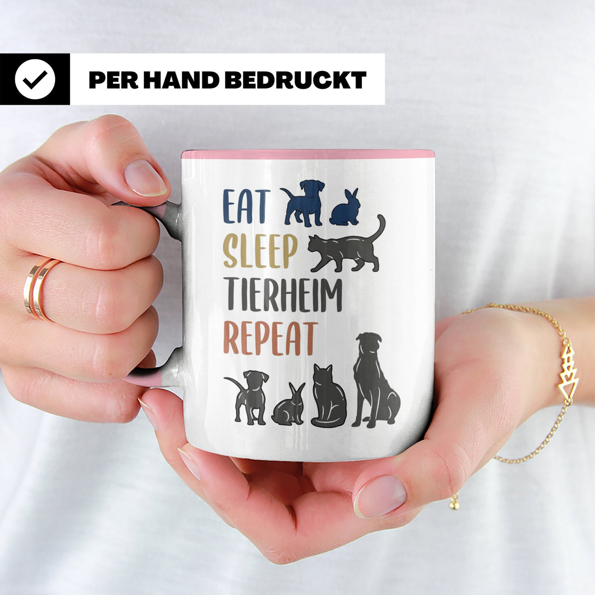 Tierheim Tasse mit Spruch Eat Sleep Repeat. Geschenk für Tie – Rosa [farbe:rosa]