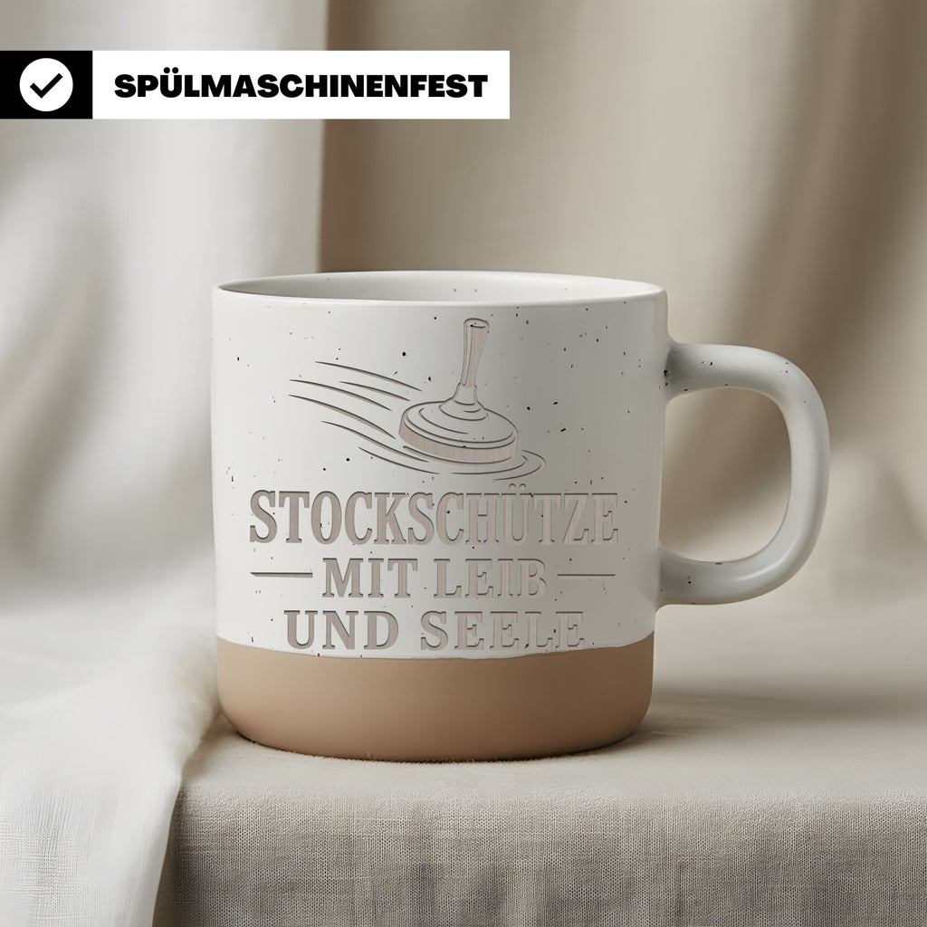 Stockschütze mit Leib und Seele Tasse - Geschenk für Eisstockschützen  – Bild 3