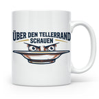Über den Tellerrand schauen Tasse | Spruch Becher Büro Motiv – Weiß [farbe:weiß]