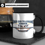 Über den Tellerrand schauen Tasse | Spruch Becher Büro Motiv – Schwarz [farbe:schwarz]