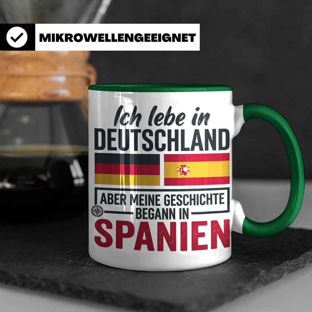 Spanier in Deutschland Tasse mit Spruch & Flagge. Geschenk f – Grün [farbe:grün]