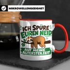 Altersteilzeit Tasse mit Faultier & Spruch Ich spüre euren N – Rot [farbe:rot]