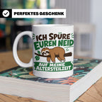 Altersteilzeit Tasse mit Faultier & Spruch Ich spüre euren N – Weiß [farbe:weiß]