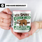 Altersteilzeit Tasse mit Faultier & Spruch Ich spüre euren N – Rosa [farbe:rosa]