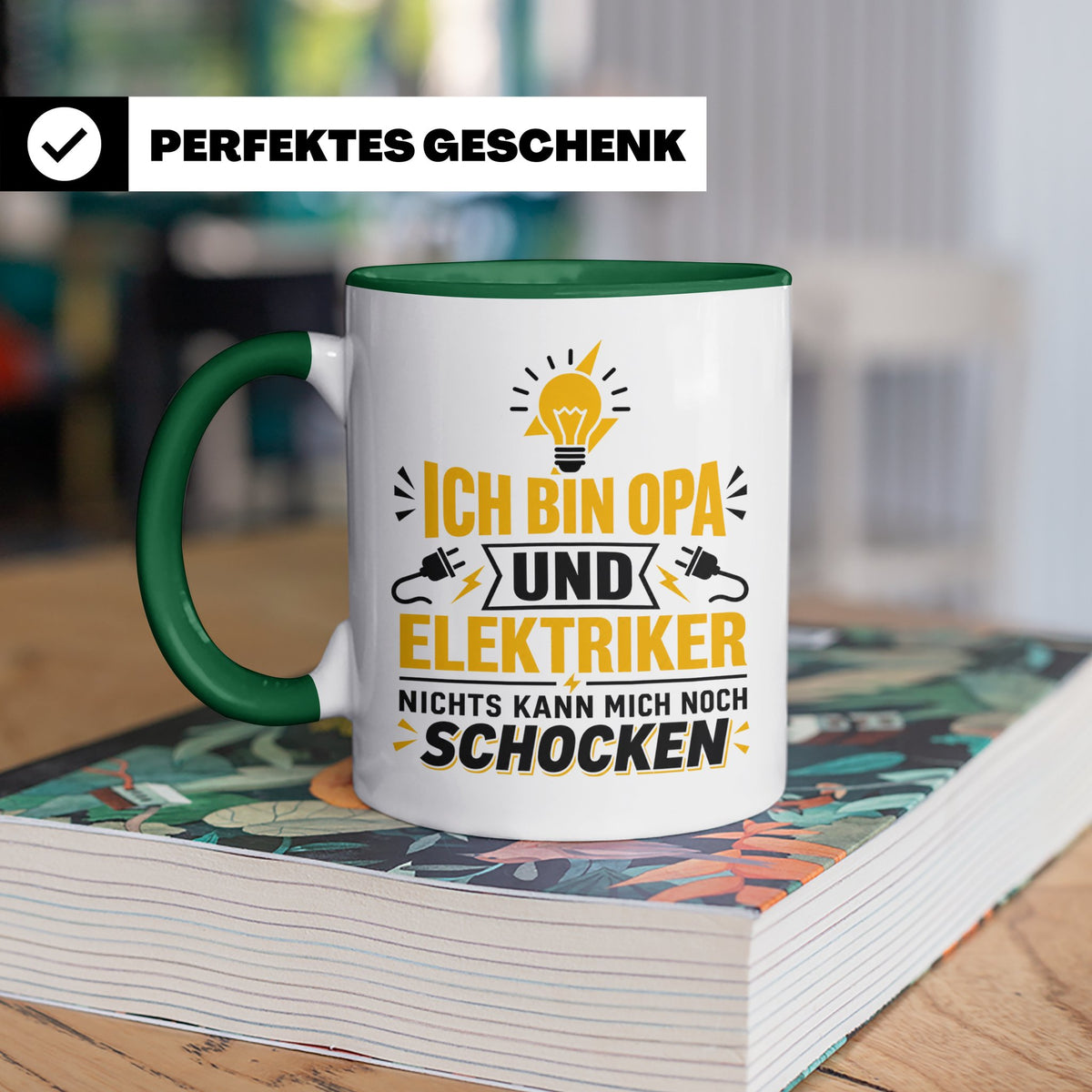 Elektriker Opa Tasse mit Spruch 'Nichts kann mich schocken'  – Grün [farbe:grün]