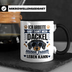 Dackel Tasse mit Spruch Ich arbeite hart damit mein Dackel.. – Schwarz [farbe:schwarz]