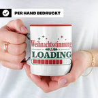 Weihnachtsstimmung Loading Tasse lustig für Gamer & Kollegen – Rot [farbe:rot]