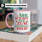 Weihnachtstasse mit Spruch 'Ähh ich bin nur zum Essen hier'  – Rosa [farbe:rosa]
