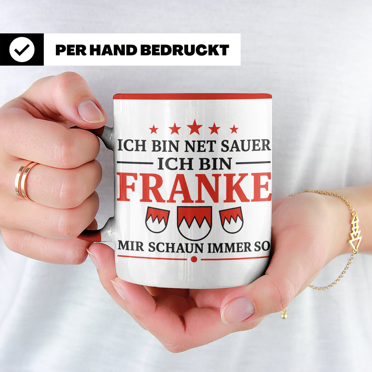 Franke Tasse mit Spruch Ich bin net sauer | Geschenk für Fra – Rot [farbe:rot]