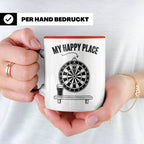 Dart Tasse My Happy Place Spruch für Dartspieler & Fans Kaff – Rot [farbe:rot]