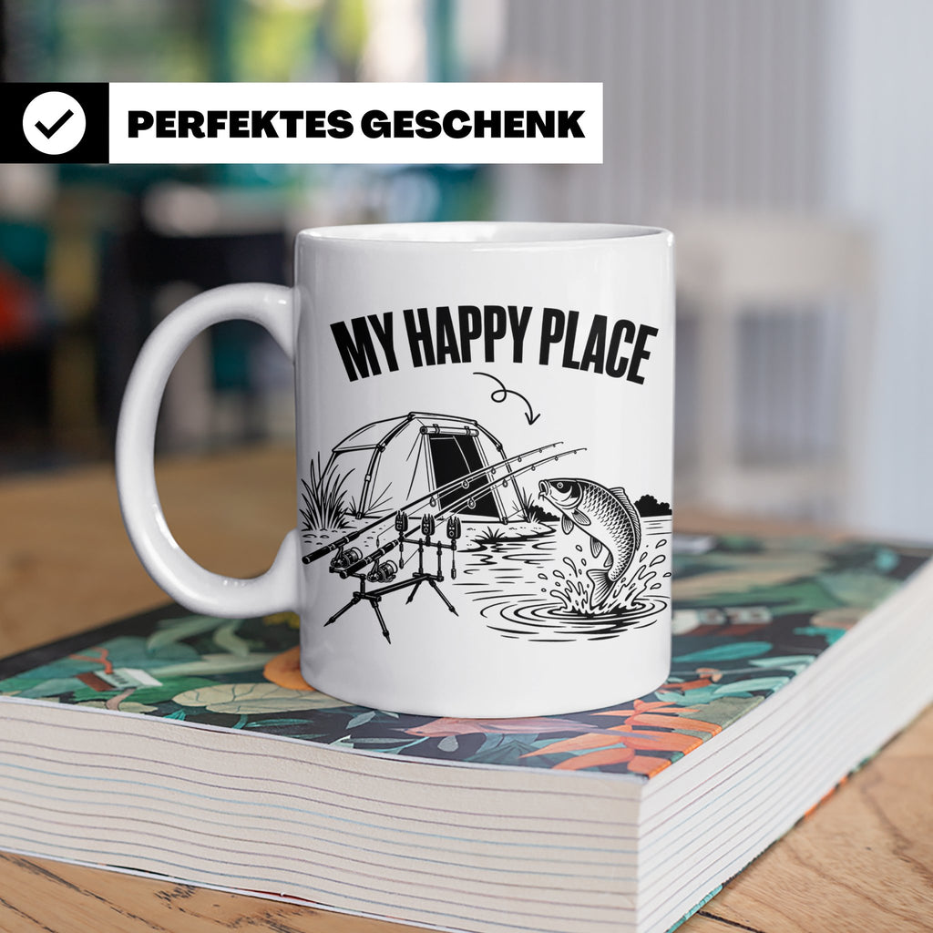 Karpfenangler Tasse My Happy Place Spruch Geschenk für Angle – Weiß [farbe:weiß]
