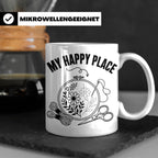 Sticken Tasse My Happy Place Geschenkidee für Stickerin, Näh – Weiß [farbe:weiß]