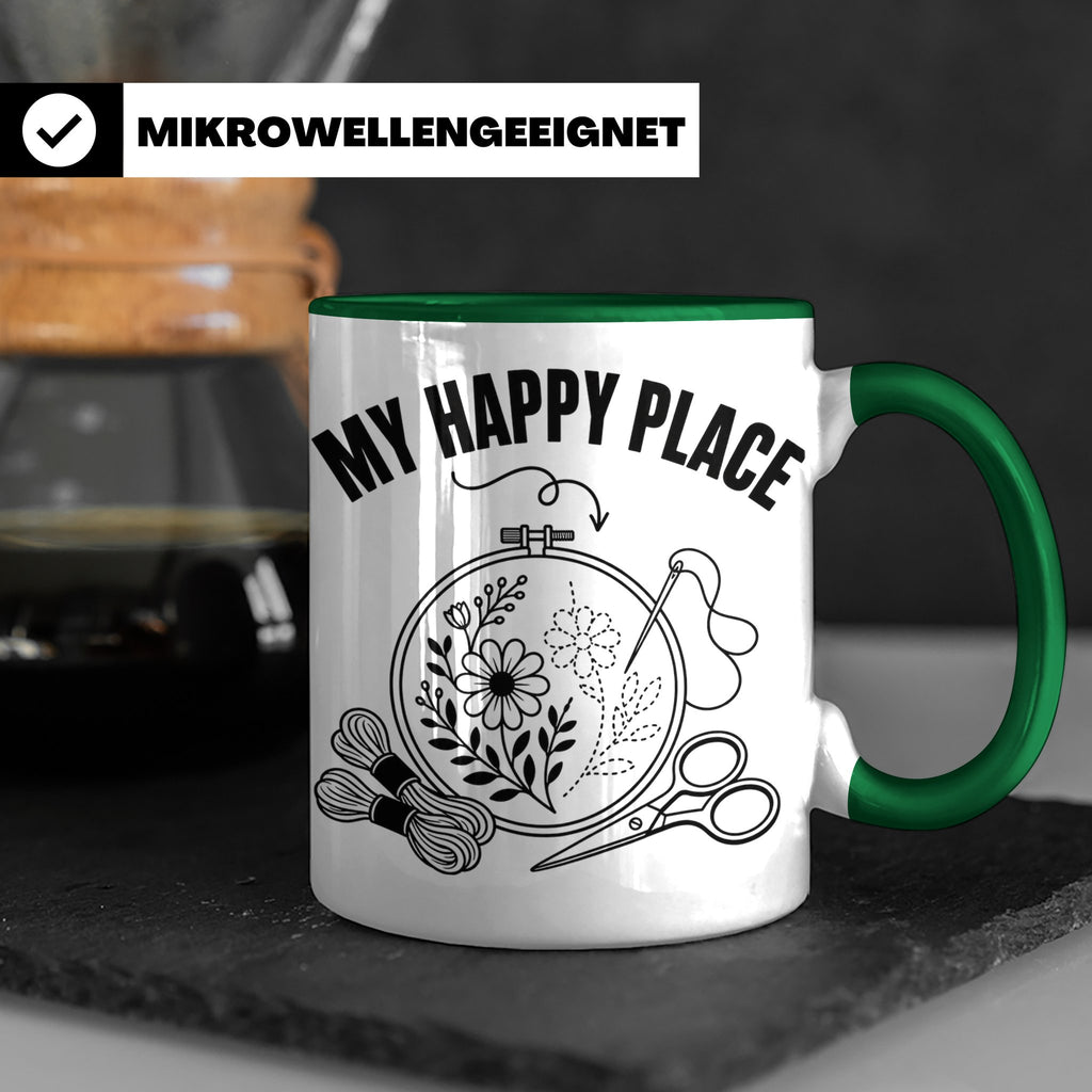 Sticken Tasse My Happy Place Geschenkidee für Stickerin, Näh – Grün [farbe:grün]