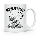 Kitesurfen Tasse My Happy Place Lustiger Kitesurfer Spruch K – Weiß [farbe:weiß]