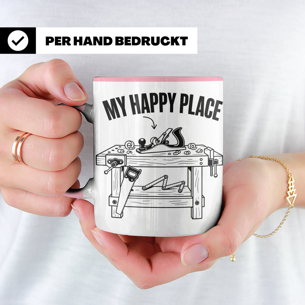 Holzarbeiten Tasse My Happy Place, lustiger Werkstatt Spruch – Rosa [farbe:rosa]