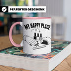 Nageldesignerin Tasse My Happy Place Spruch Nagelstudio Deko – Rosa [farbe:rosa]