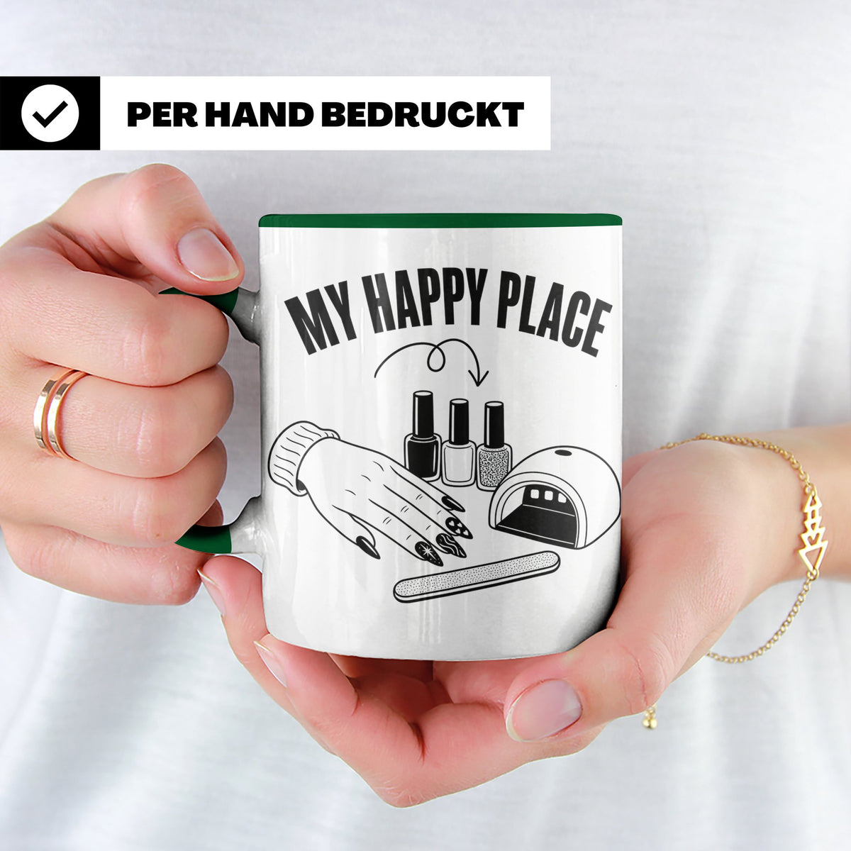 Nageldesignerin Tasse My Happy Place Spruch Nagelstudio Deko – Grün [farbe:grün]